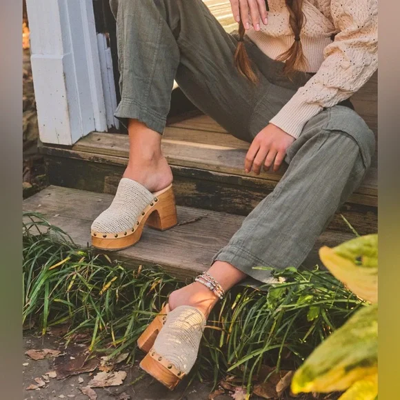 🌟 FREE PEOPLE Claudia Crochet Clog-SIZE 8 - Picture 3 of 16